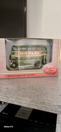 model bus