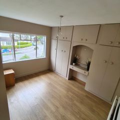 Laminate flooring with underlay