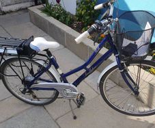 26" step-through E-bike, center stand, basket, powered lights and charger