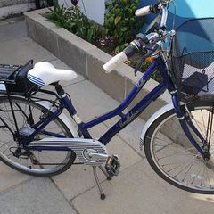 26" step-through E-bike, center stand, basket, powered lights and charger