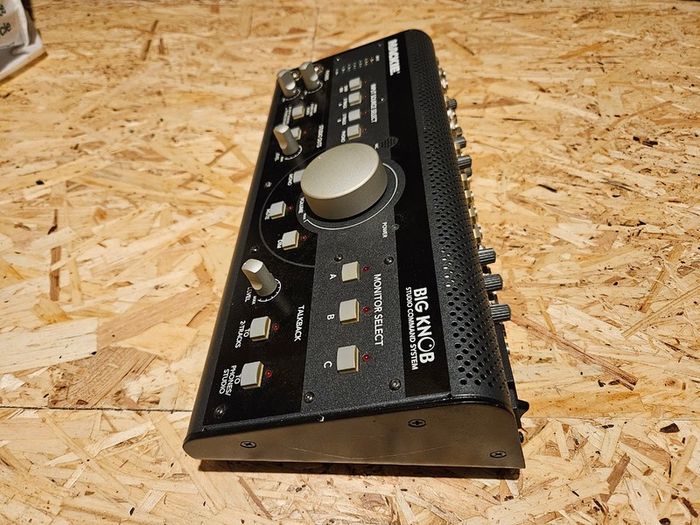 Mackie "Big Knob" Studio Command System - Professional Monitor Controller