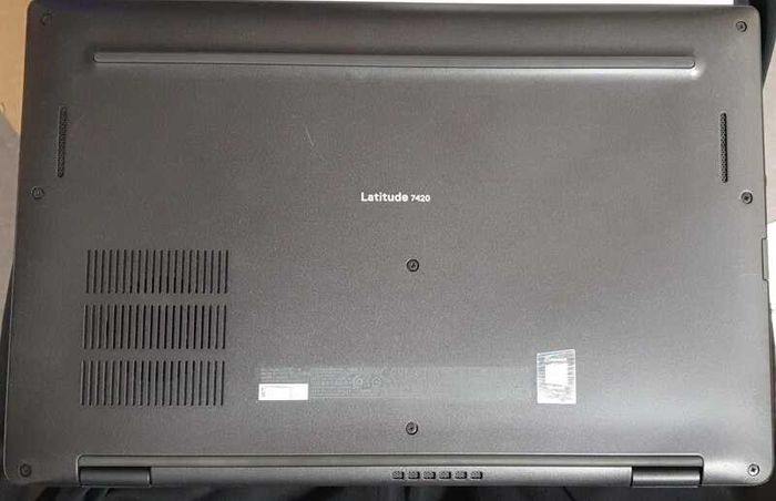 Dell Latitude 7420 | i5 11th Gen | 8GB RAM | 256GB NVMe