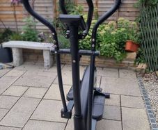 ABSOLUTE BARGAIN-Cross Trainer/Exercise Walker " body go"