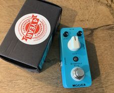 Moore Ensemble King analog chorus effects pedal