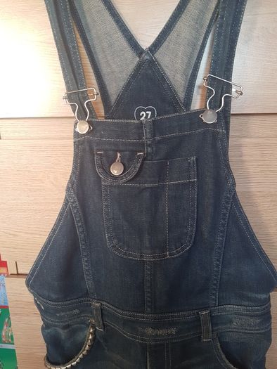 short jeans dunguree fits xs sm worn once like new
