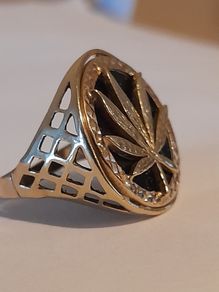 9ct hallmarked gold ring