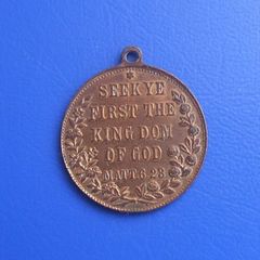 A vintage religious medal of Northern Ireland with biblical quotations (1920s / 1930s)