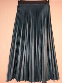 Beautiful emerald pleated midi skirt from Cherry Koko