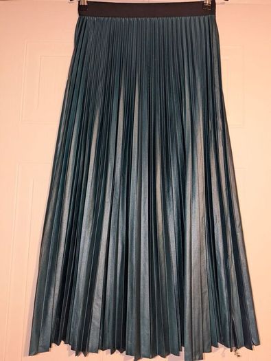 Beautiful emerald pleated midi skirt from Cherry Koko
