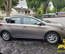 Toyota Auris Hybird automatic