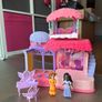 Encanto Isabela House Set Image 2
