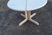 Vintage white extendable table in need of some tlc