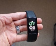 Fitbit Charge 6