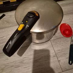Pressure Cooking pot