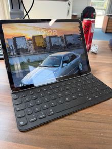 iPad Air M3 128GB with Keyboard