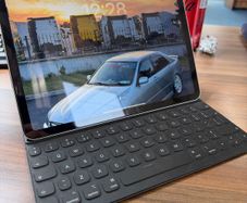 iPad Air M3 128GB with Keyboard