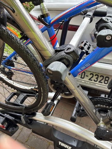 THULE VeloCompact 925 2-bicycle bike carrier