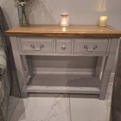 console table