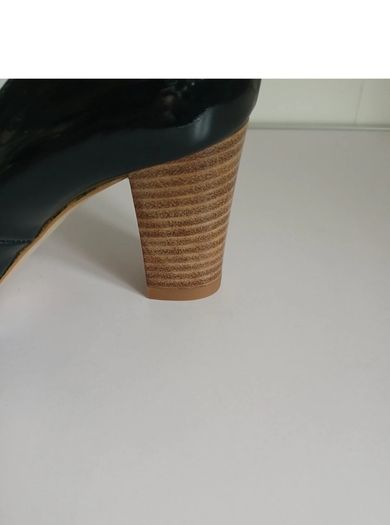 Xaira Black Patent Leather Court Shoes EU34 UK1 Block Heel Made in Spain BNIB  CAN POST