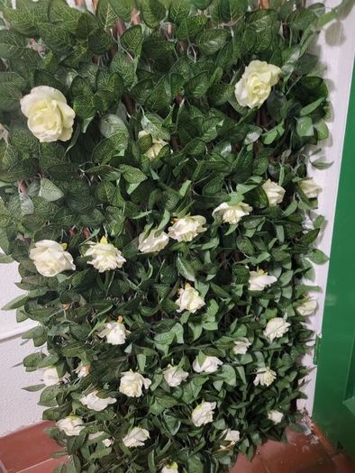 Artificial trellis with flowers (white roses)