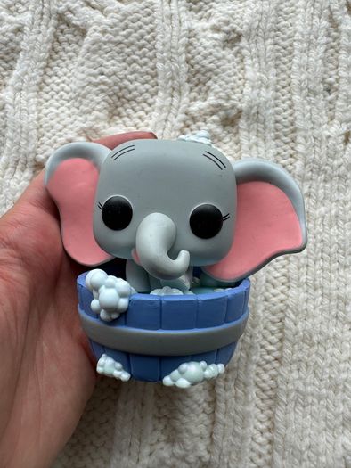 Funko Disney Classics POP! Vinyl Figurine Dumbo in Bathtub new DAMaged BOx PLease look at the pictures