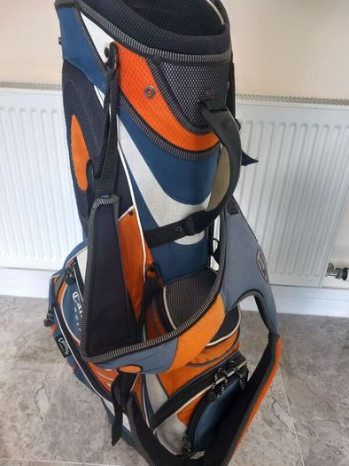 callaway golf bag with stand.