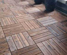 Wooden floor tiles (70)