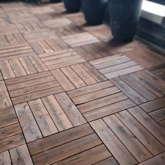 Wooden floor tiles (70)
