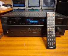 Yamaha RX-V671 3D AV Receiver c/w remote - AS NEW
