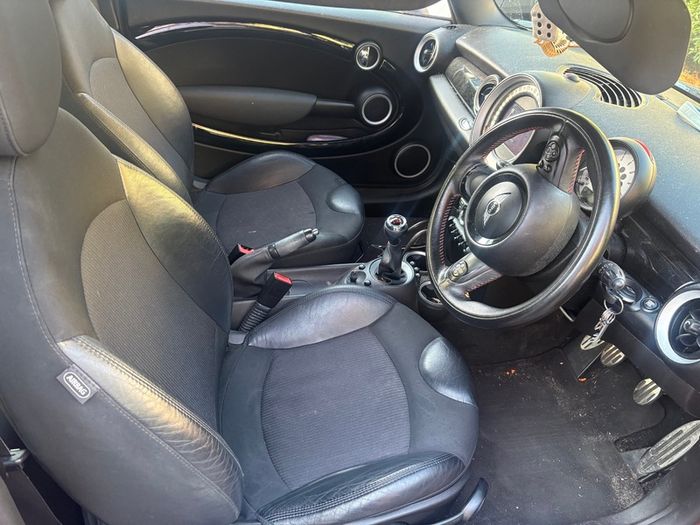 Mini Cooper SD John Cooper Works 2012