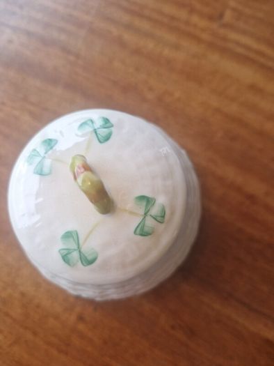 beleek basket weave & shamrock sugar bowl/ jam pot