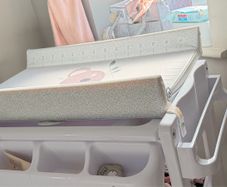 Baby changing table + baby bath