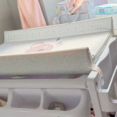 Baby changing table + baby bath