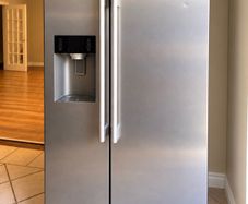 Haier American-Style Fridge Freezer with Ice Maker and Water Dispenser