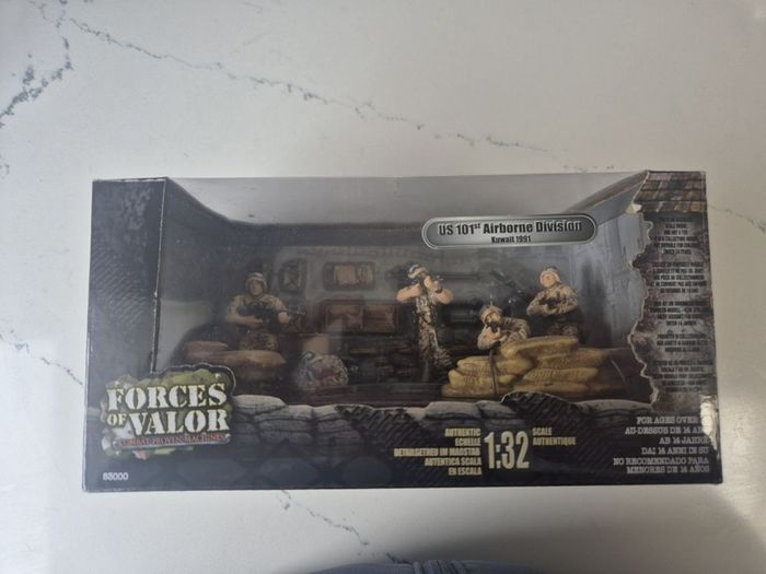 toy soldiers