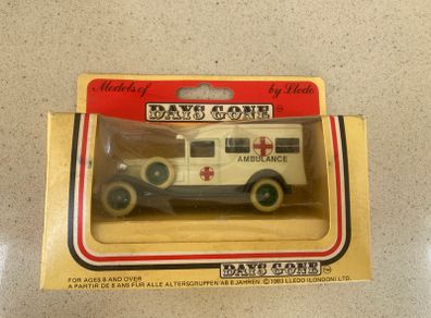 Lledo Days Gone Ambulance