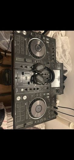 Pioneer DJ XDJ-RX2 All-in-One DJ System rekordbox & HDJ Headphones