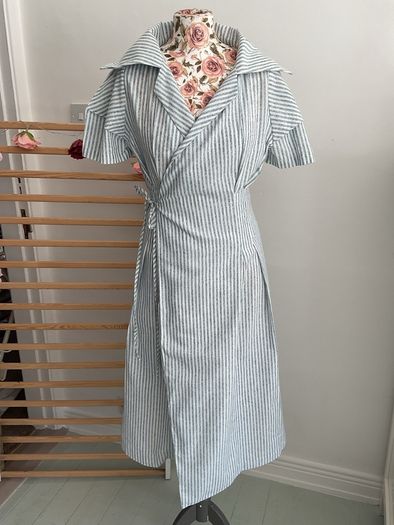 dress Bnwt vintage inspired wrap dress size small 8/10 midi short sleeve dress
