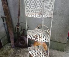 corner plant stand