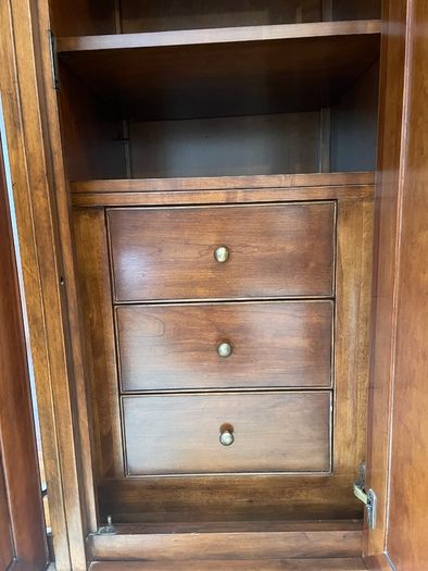 Willis & Gambier Wardrobes