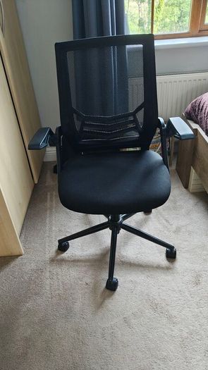 Free desk chair ASPERUP from Jysk