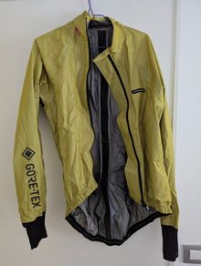 Lightweight Gore-Tex waterproof cycling jacket