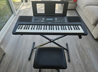 Yamaha PSR E383 Portable Keyboard Pack