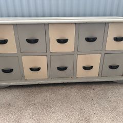 Chest of drawers