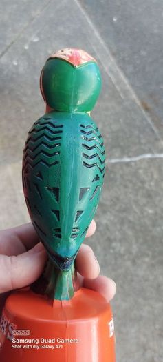 Original bulmers woodpecker display item,collectors item, hard to come by ,little damage on he's beak,,see pictures for condition,,price includes post to anywhere in Ireland, by certificate proof of post, sold as is ..made by Harry E. tunnigcliffe London,