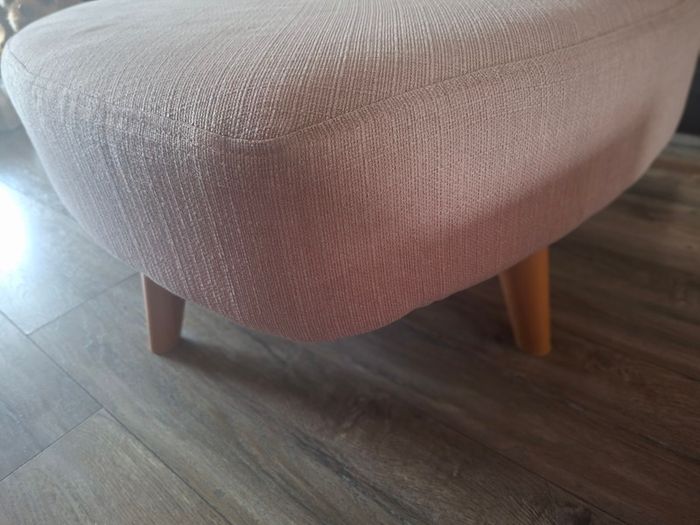 Heart footstool
