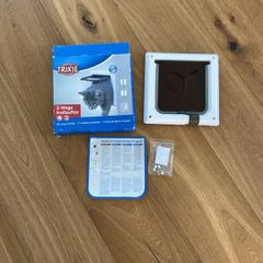 Trickie 2-way Cat Flap
