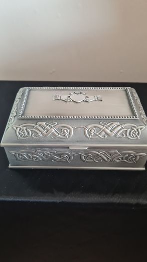 Cladder Mulligar pewter Jewellery box NEW