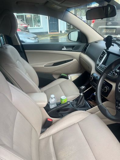 Hyundai tuscon