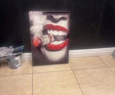 Glossy lovely picture  lips / with money note cig/ diamond
